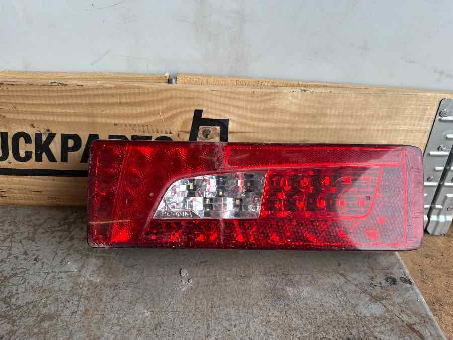 SCANIA REAR LAMP LED 2380932 - Luz/ Iluminación para Camión: foto 1 SCANIA REAR LAMP LED 2380932 - Luz/ Iluminación para Camión: foto 1
