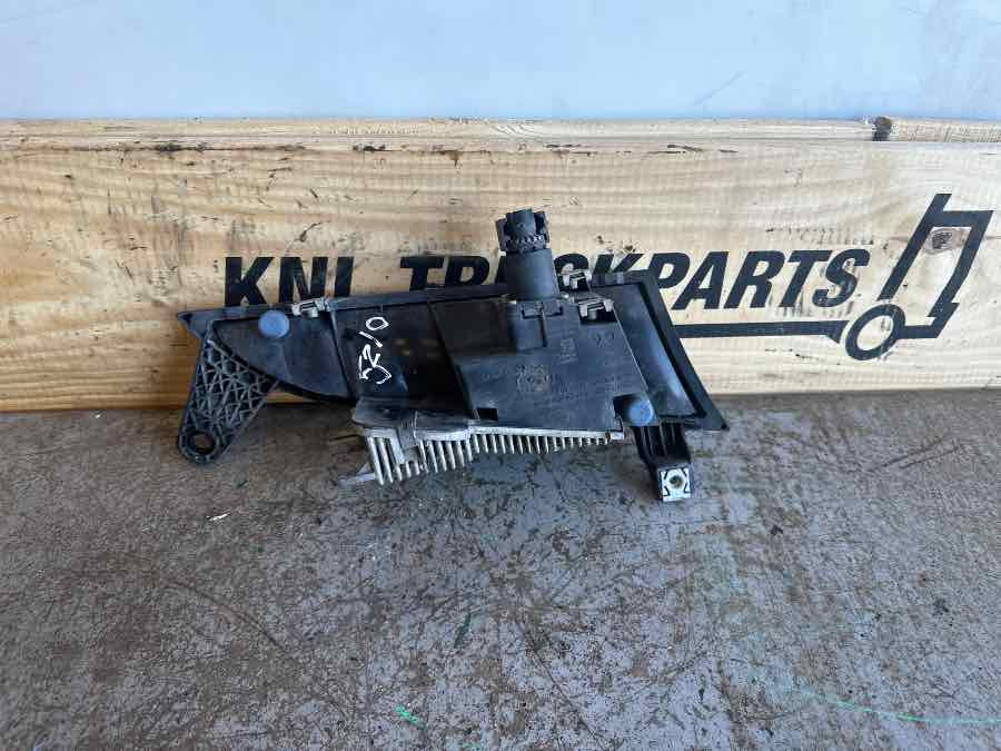 SCANIA SPOT LAMP 2659163 - Luz/ Iluminación para Camión: foto 2 SCANIA SPOT LAMP 2659163 - Luz/ Iluminación para Camión: foto 2