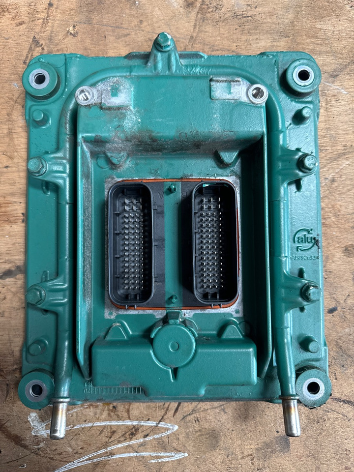 VOLVO ENGINE ECU 23188808 P01 - Sistema eléctrico para Camión: foto 2 VOLVO ENGINE ECU 23188808 P01 - Sistema eléctrico para Camión: foto 2