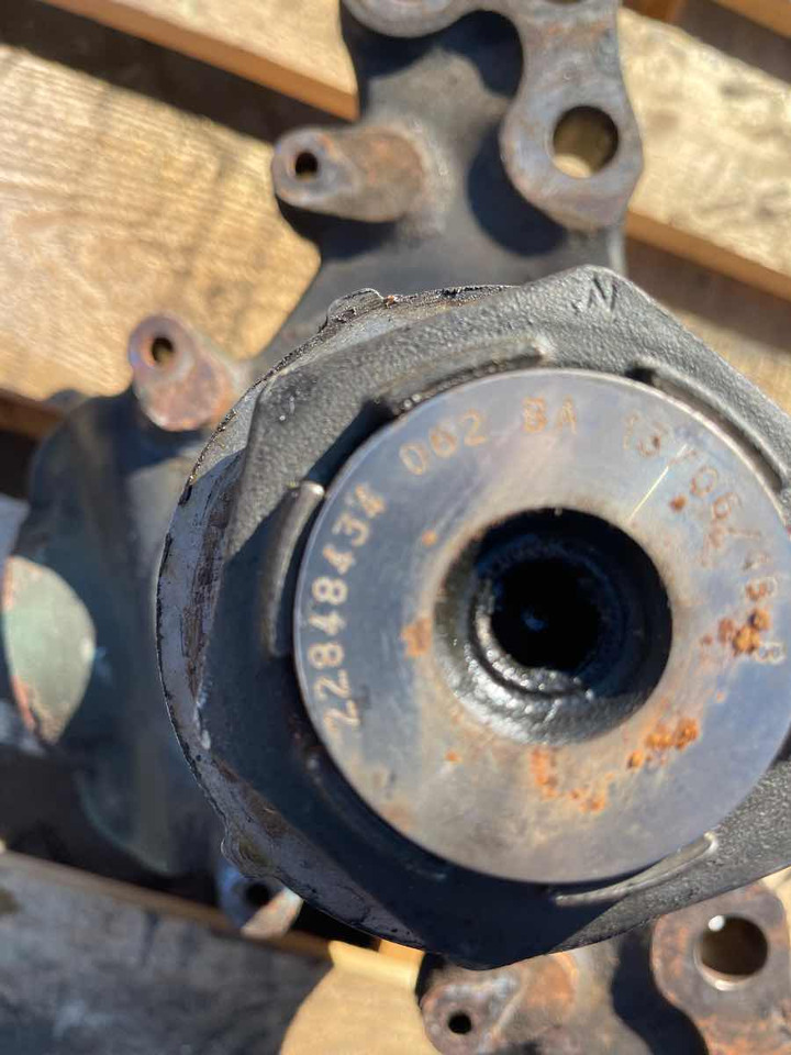 VOLVO STEERING KNUCKLE 22848434 - Mangueta para Camión: foto 2 VOLVO STEERING KNUCKLE 22848434 - Mangueta para Camión: foto 2