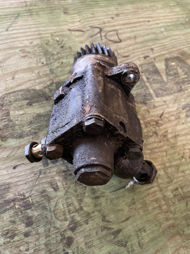 VOLVO STEERING PUMP 2108153 - Dirección para Camión: foto 2 VOLVO STEERING PUMP 2108153 - Dirección para Camión: foto 2