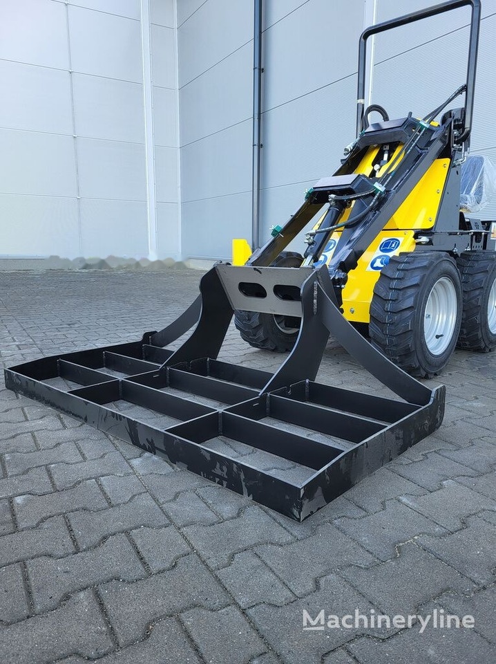 Tur Poland N520 Miniradlader Mini Hoflader Mini Lader - Minicargadora: foto 5 Tur Poland N520 Miniradlader Mini Hoflader Mini Lader - Minicargadora: foto 5
