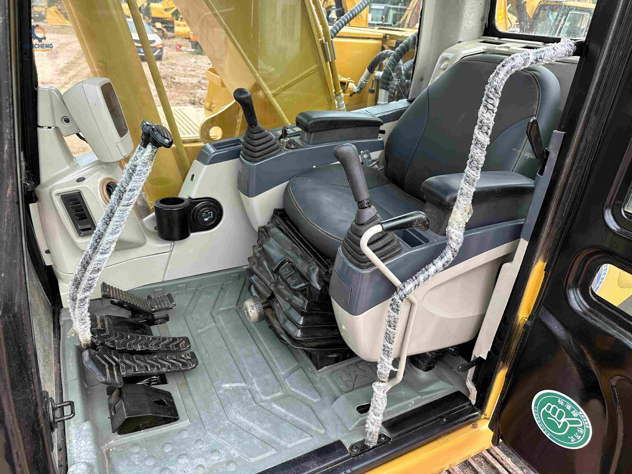 Excavadora de cadenas CAT 320CL crawler excavator with hammer: foto 16 Excavadora de cadenas CAT 320CL crawler excavator with hammer: foto 16