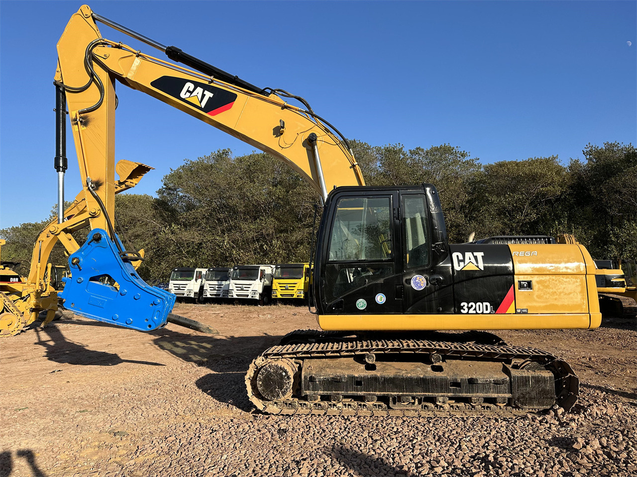 CAT 320DL - Excavadora de cadenas: foto 1 CAT 320DL - Excavadora de cadenas: foto 1