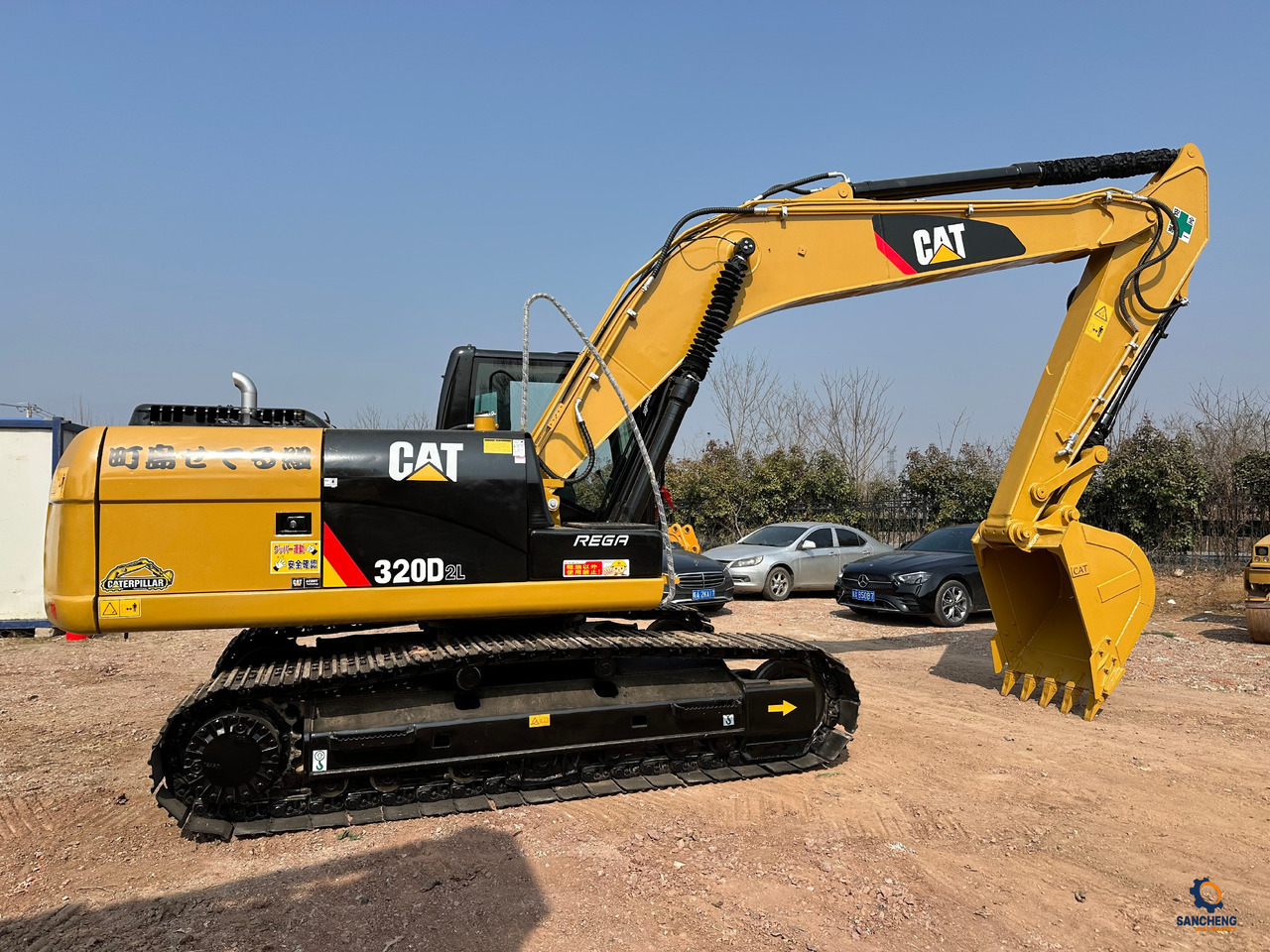 CATERPILLAR 320D2L - Excavadora de cadenas: foto 1 CATERPILLAR 320D2L - Excavadora de cadenas: foto 1