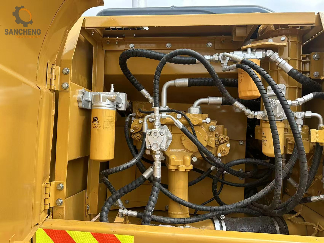 CATERPILLAR 325CL - Excavadora de cadenas: foto 5 CATERPILLAR 325CL - Excavadora de cadenas: foto 5