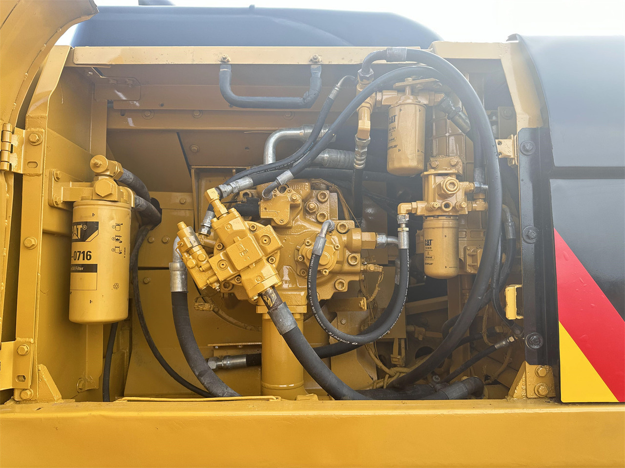 Leasing de CATERPILLAR 330D CATERPILLAR 330D: foto 8
