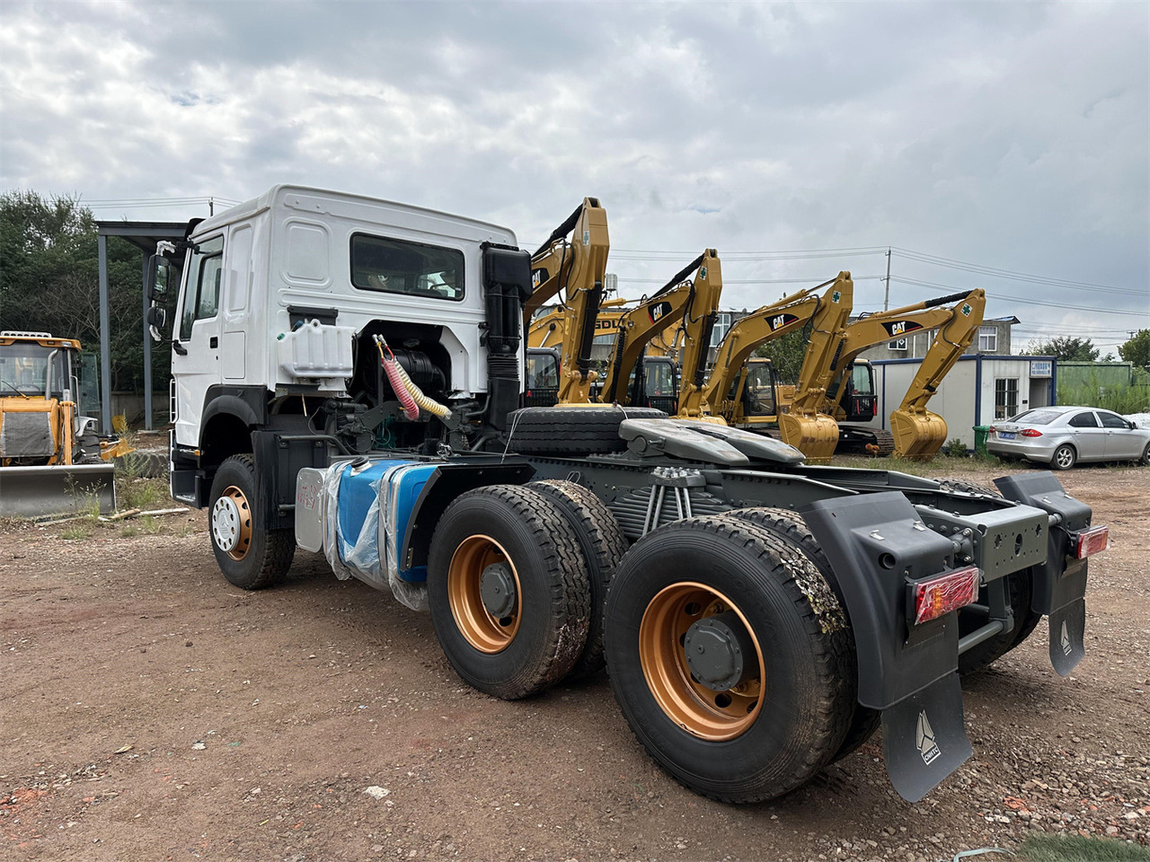 SINOTRUK Howo tractor unit 420hp - Cabeza tractora: foto 5 SINOTRUK Howo tractor unit 420hp - Cabeza tractora: foto 5