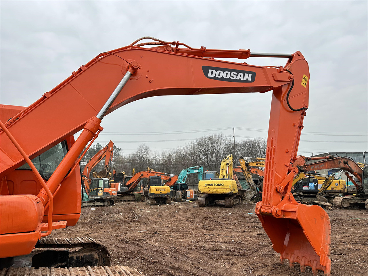 DOOSAN DH220 - Excavadora de cadenas: foto 4 DOOSAN DH220 - Excavadora de cadenas: foto 4