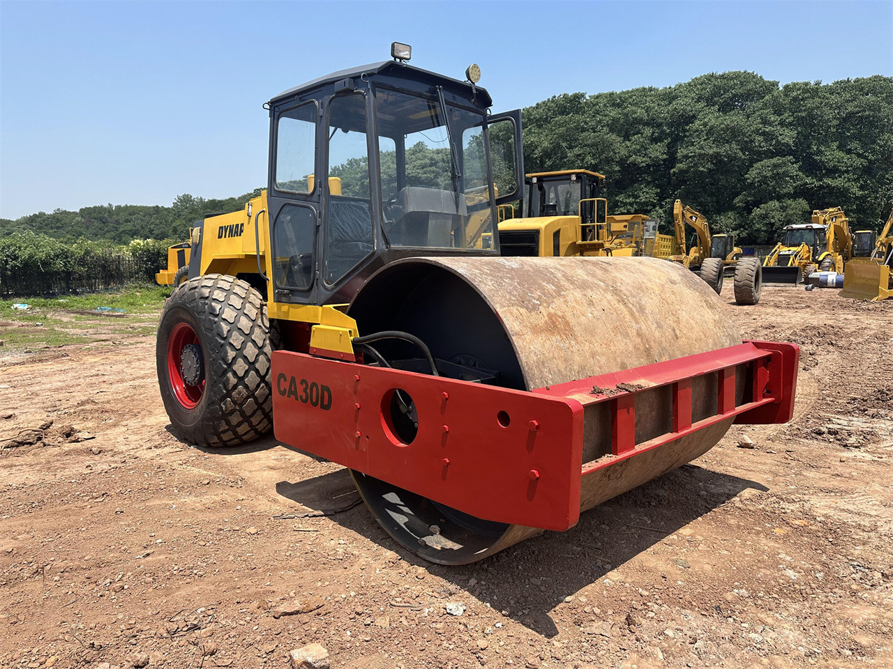 DYNAPAC CA30D - Rodillo: foto 1 DYNAPAC CA30D - Rodillo: foto 1