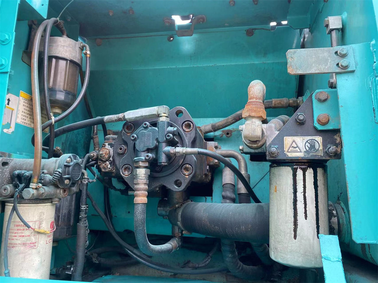 Excavadora de cadenas KOBELCO SK210LC-8: foto 6