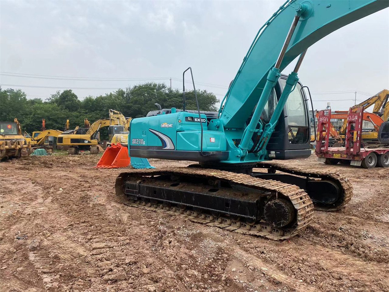 Excavadora de cadenas KOBELCO SK210LC-8: foto 7
