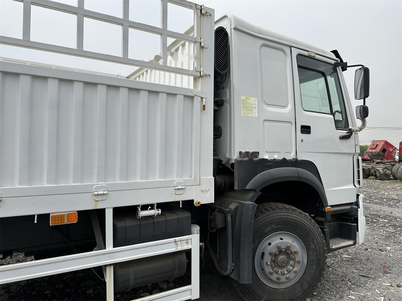 Leasing de SINOTRUK HOWO 371 Cargo truck SINOTRUK HOWO 371 Cargo truck: foto 8
