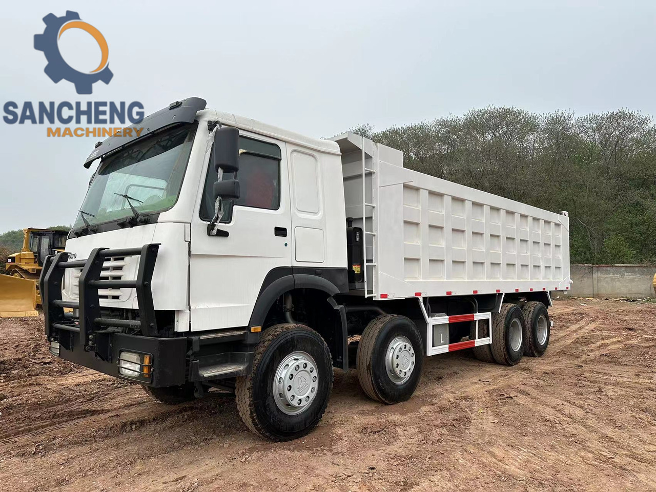 SINOTRUK HOWO 371 with Bumper - Camión volquete: foto 4 SINOTRUK HOWO 371 with Bumper - Camión volquete: foto 4