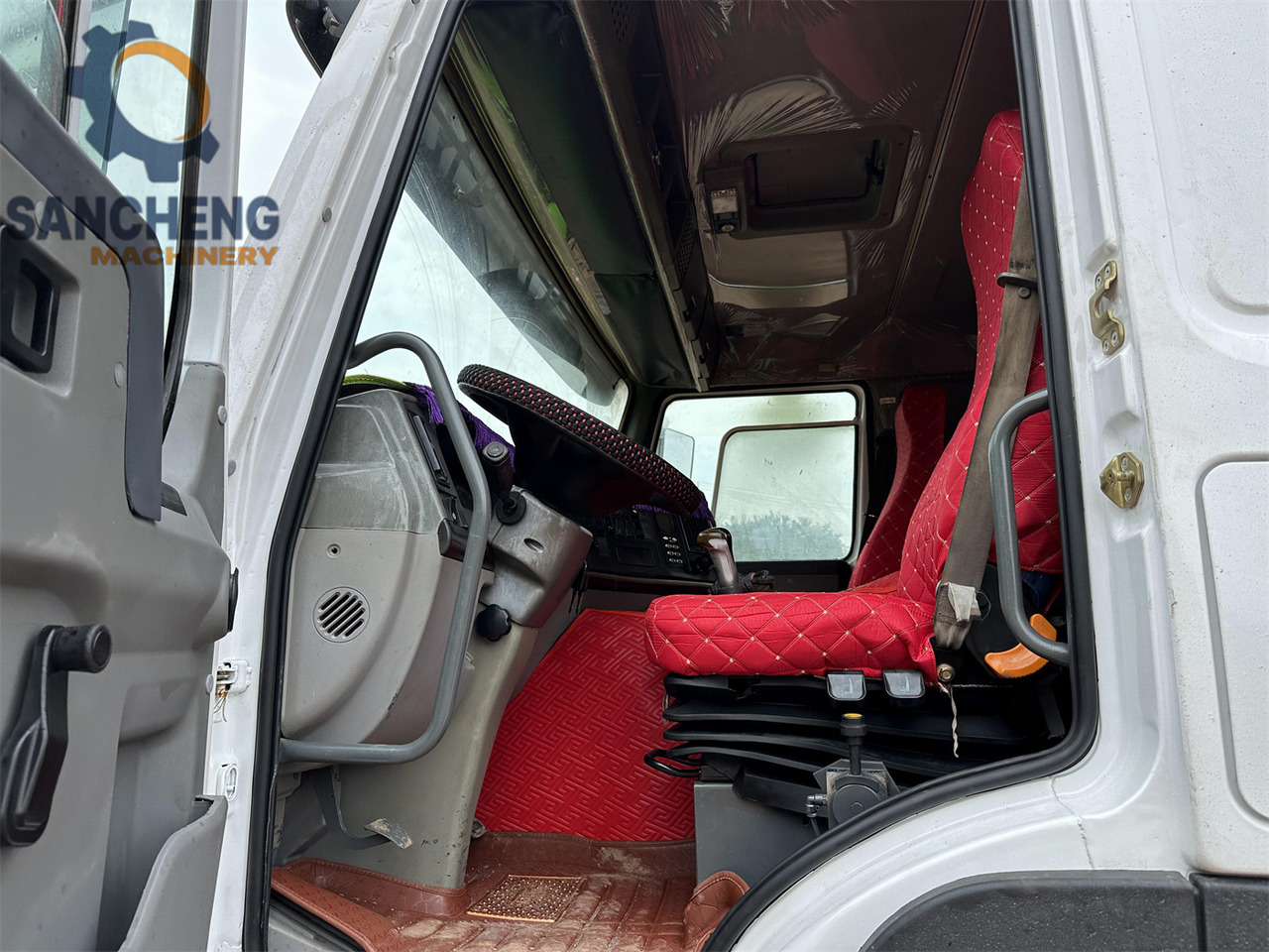 Camión grúa SINOTRUK Howo 371 6x4 crane truck: foto 10