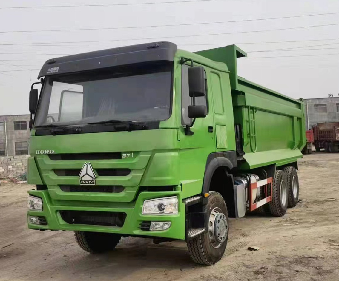 SINOTRUK Howo 371hp tipper truck - Camión volquete: foto 1 SINOTRUK Howo 371hp tipper truck - Camión volquete: foto 1
