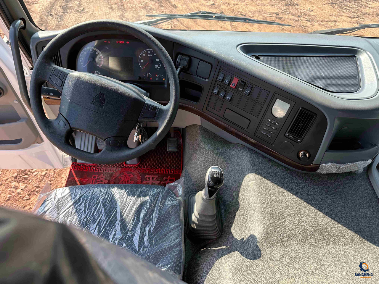 Leasing de Sintruk HOWO 400hp 6X4 Sintruk HOWO 400hp 6X4: foto 14