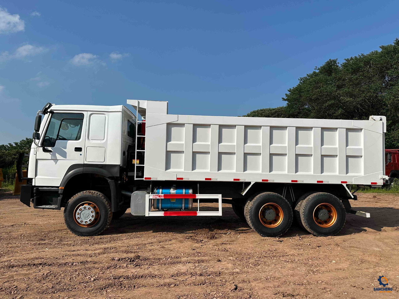 Leasing de Sintruk HOWO 400hp 6X4 Sintruk HOWO 400hp 6X4: foto 6