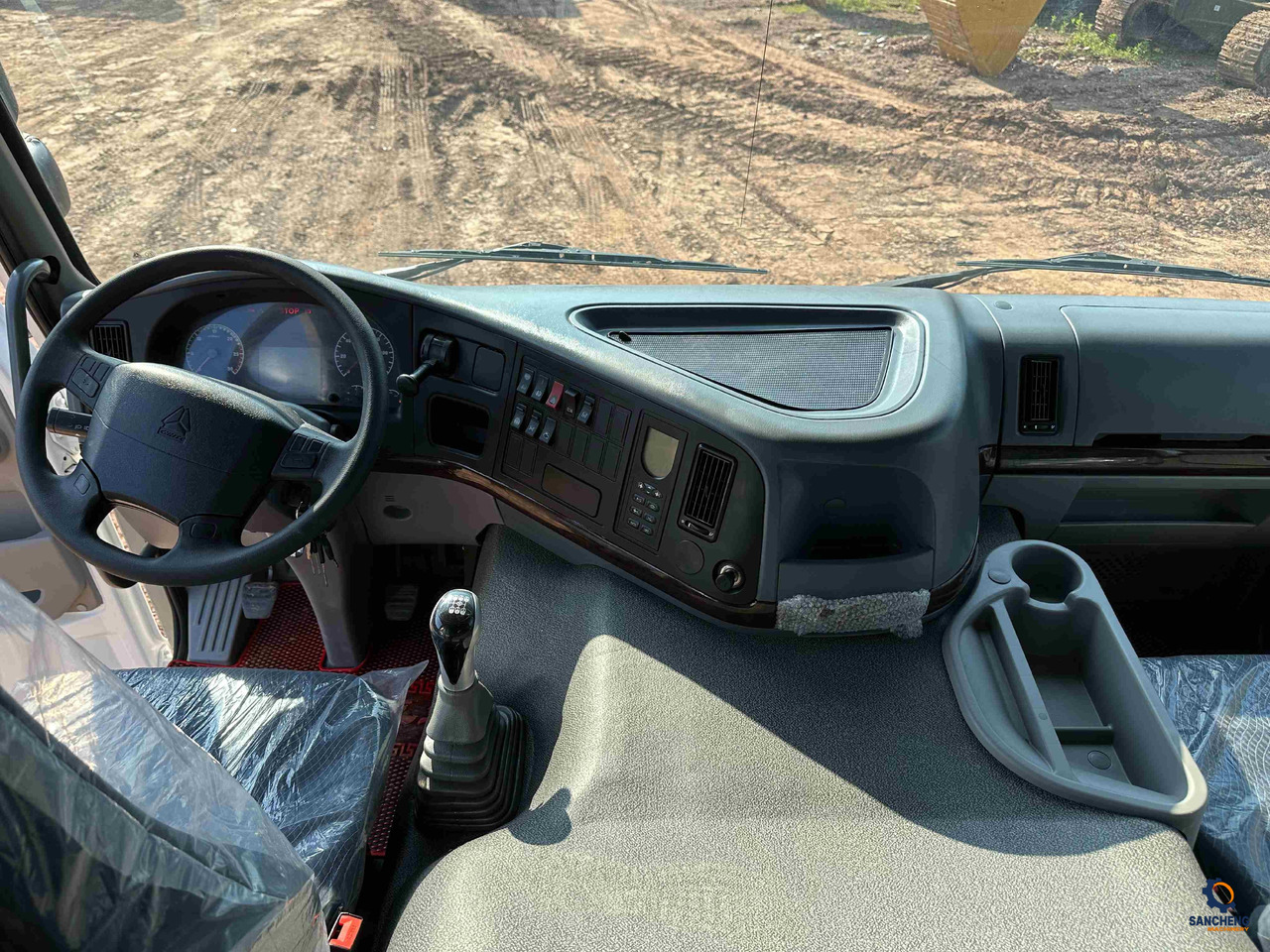 Leasing de Sintruk HOWO 400hp 6X4 Sintruk HOWO 400hp 6X4: foto 15