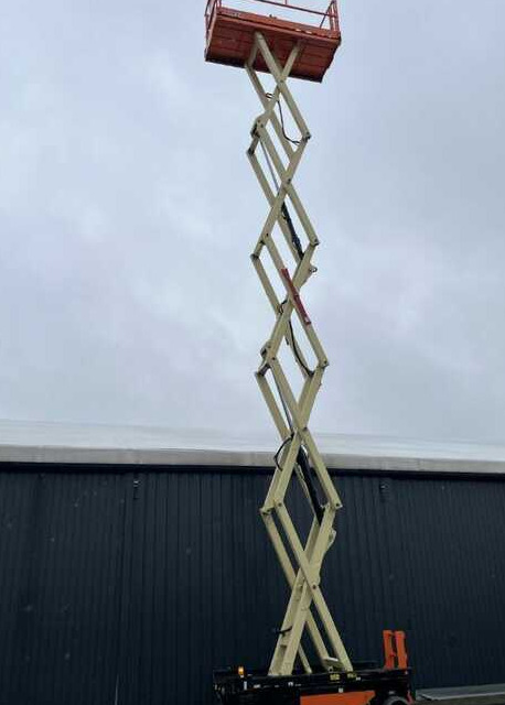 Plataforma de tijeras JLG 4045R: foto 9 Plataforma de tijeras JLG 4045R: foto 9