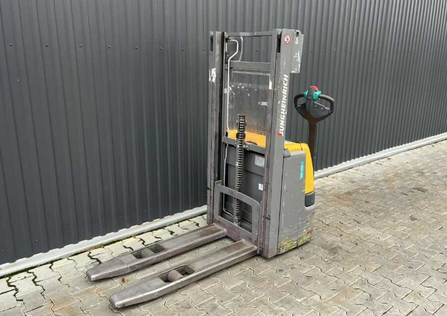 Jungheinrich EJC112 - Apilador: foto 1 Jungheinrich EJC112 - Apilador: foto 1