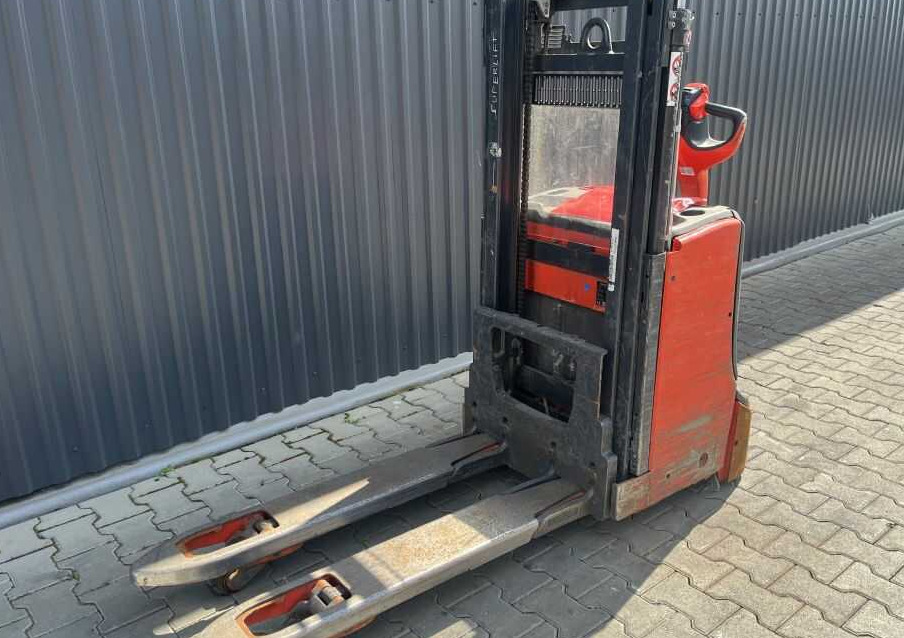Linde D08 - Apilador: foto 1 Linde D08 - Apilador: foto 1