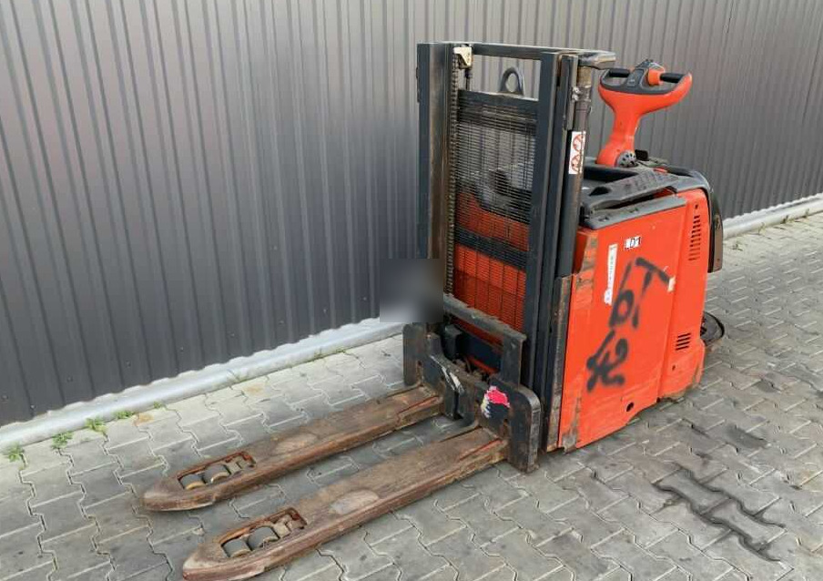 Linde D12AP - Apilador: foto 1 Linde D12AP - Apilador: foto 1
