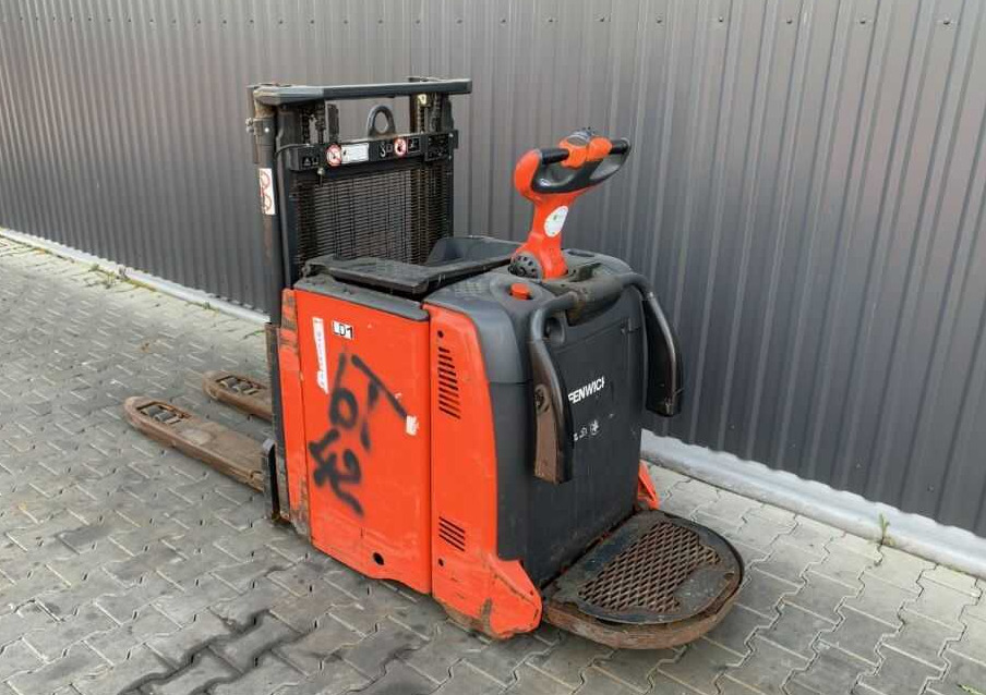Linde D12AP - Apilador: foto 3 Linde D12AP - Apilador: foto 3
