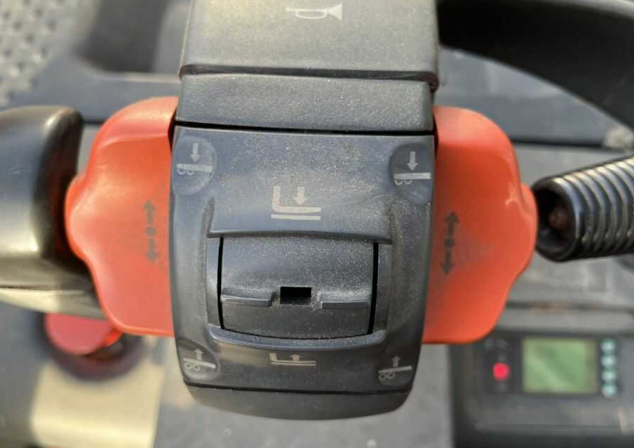 Leasing de Linde D12SP Linde D12SP: foto 7 Leasing de Linde D12SP Linde D12SP: foto 7