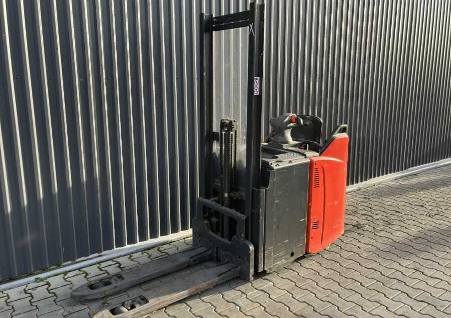 Linde D12SP - Apilador: foto 1 Linde D12SP - Apilador: foto 1