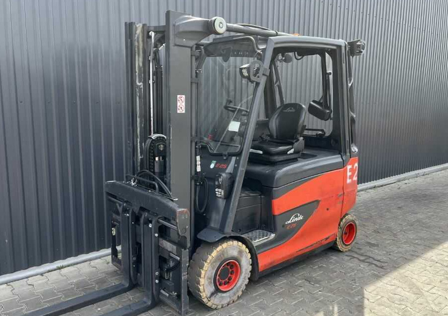 Linde E25HL-01/600 - Carretilla elevadora eléctrica: foto 1 Linde E25HL-01/600 - Carretilla elevadora eléctrica: foto 1