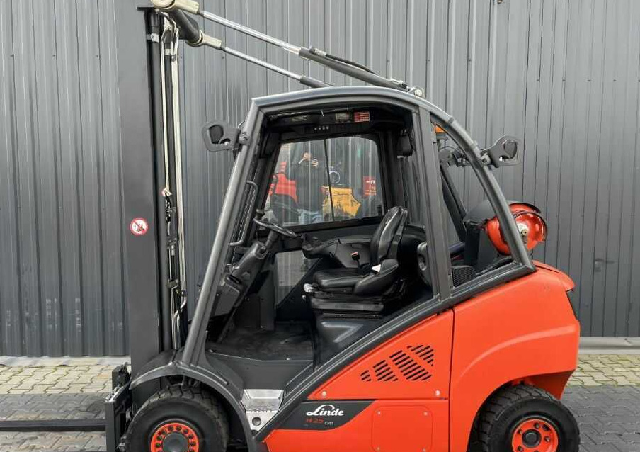 Linde H25T-02 - Carretilla elevadora de gas: foto 1 Linde H25T-02 - Carretilla elevadora de gas: foto 1