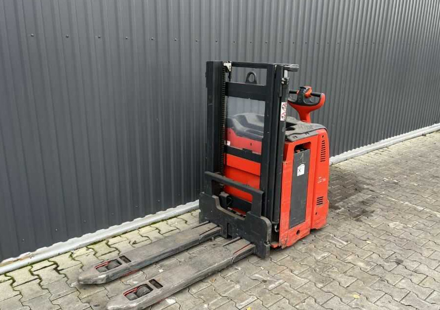 Linde L12L - Apilador: foto 1 Linde L12L - Apilador: foto 1