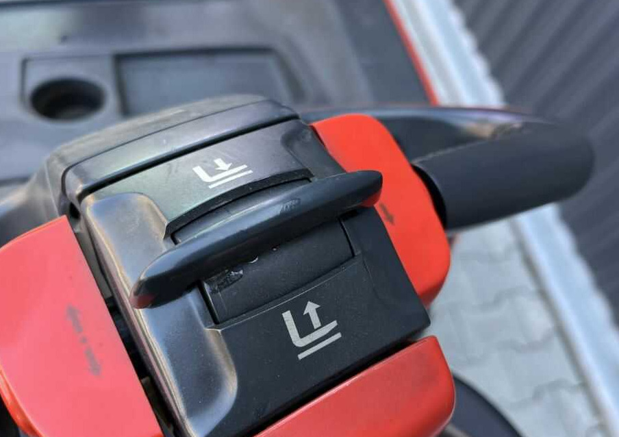 Linde L14AP - Apilador: foto 3 Linde L14AP - Apilador: foto 3