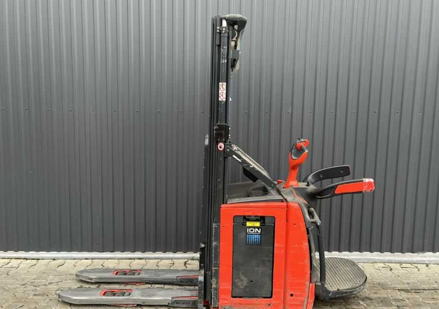 Linde L14APi - Apilador: foto 2 Linde L14APi - Apilador: foto 2
