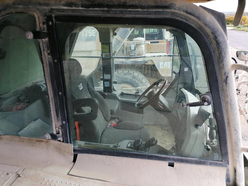 Dúmper Caterpillar 775F: foto 11 Dúmper Caterpillar 775F: foto 11