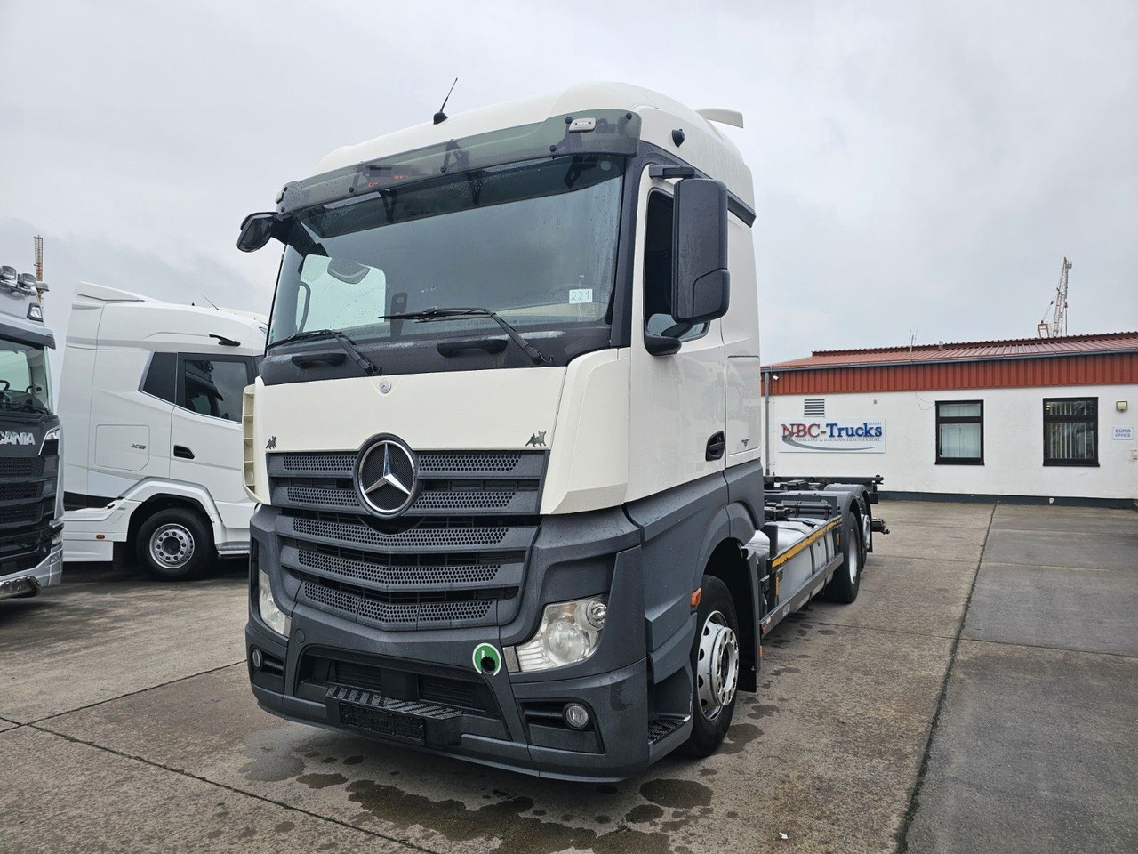 Mercedes-Benz ACTROS 2542 * VOLLLUFT * RETARDER * STANDH * BÄR - Camión chasis: foto 1 Mercedes-Benz ACTROS 2542 * VOLLLUFT * RETARDER * STANDH * BÄR - Camión chasis: foto 1