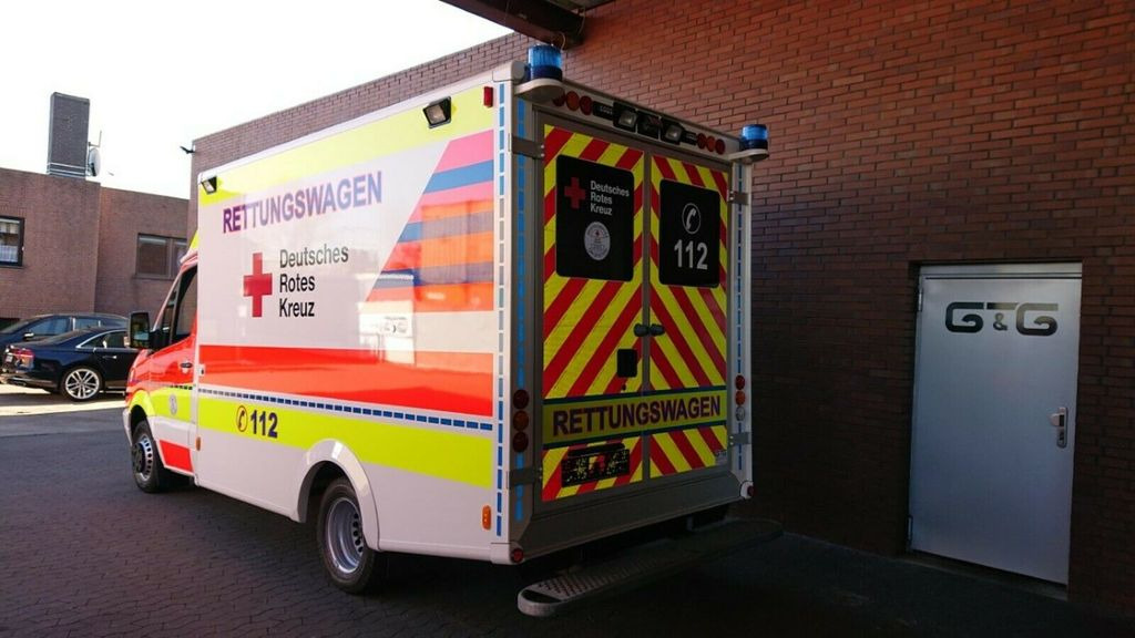 Mercedes-Benz Sprinter 516 // 1 J Garantie // Mercedes-Benz Sprinter 516 // 1 J Garantie // - Ambulancia: foto 5 Mercedes-Benz Sprinter 516 // 1 J Garantie // Mercedes-Benz Sprinter 516 // 1 J Garantie // - Ambulancia: foto 5