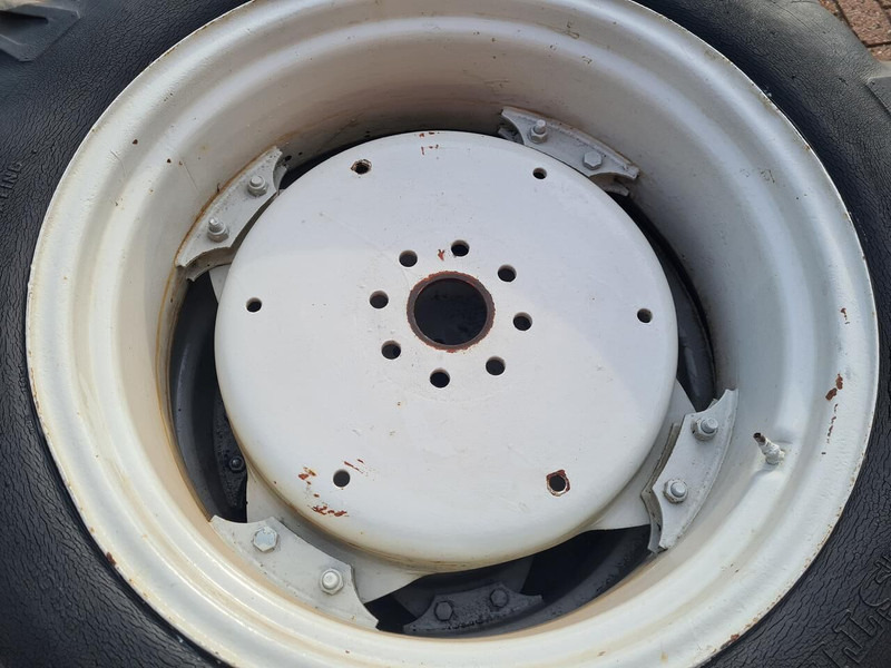 Trekker banden - Gebruikt - Neumáticos y llantas: foto 4 Trekker banden - Gebruikt - Neumáticos y llantas: foto 4