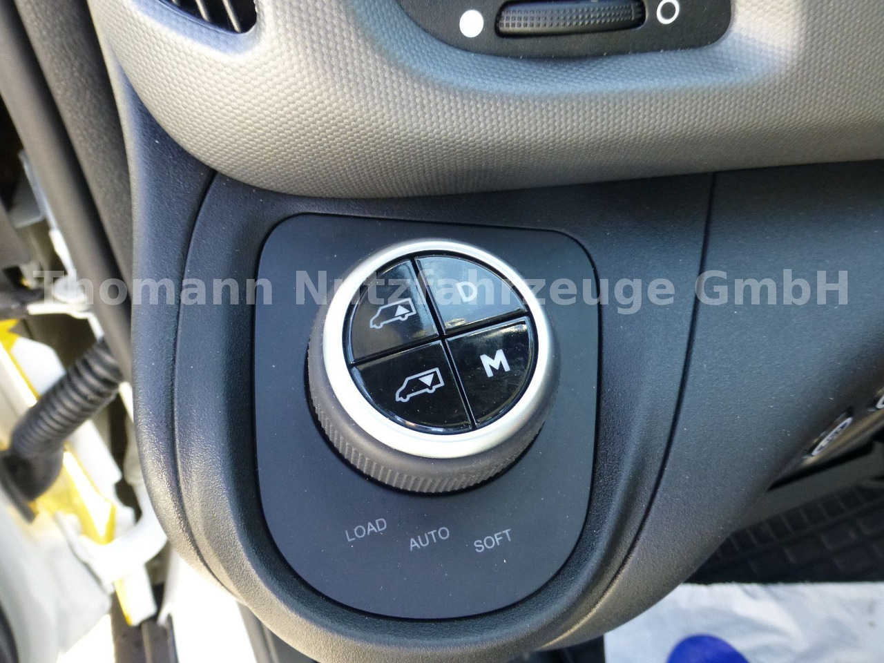 Grua de remolque autos nuevo Iveco DAILY 72C18 Schiebeplateu Luftfed Navi: foto 23