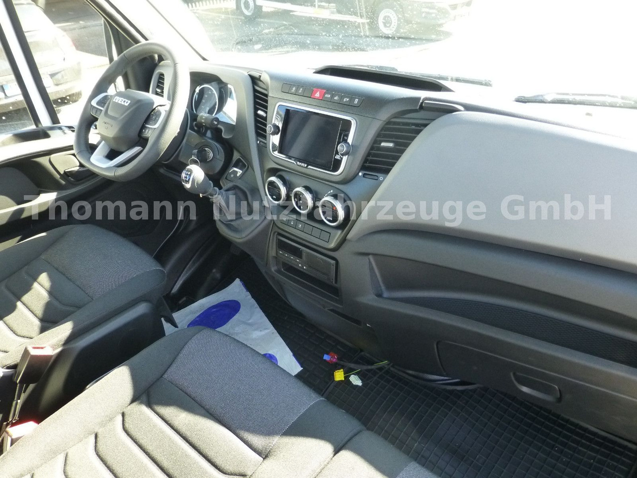 Grua de remolque autos nuevo Iveco DAILY 72C18 Schiebeplateu Luftfed Navi: foto 22