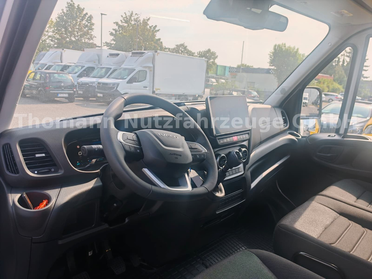 Iveco Daily 35S18 Koffer + LBW Navi/ACC Tempomat - Furgoneta caja cerrada: foto 5 Iveco Daily 35S18 Koffer + LBW Navi/ACC Tempomat - Furgoneta caja cerrada: foto 5