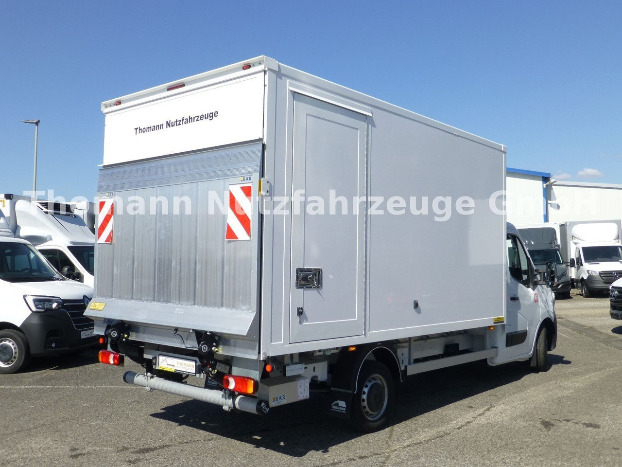 Renault Master Kühlkoffer Xarios 300 GH mit LBW - Furgoneta frigorifica: foto 4 Renault Master Kühlkoffer Xarios 300 GH mit LBW - Furgoneta frigorifica: foto 4