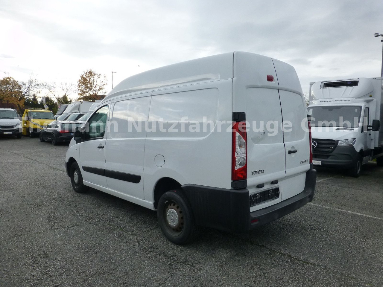 Toyota PROACE 2.0d L2H2 Klima Standheizung - Furgoneta pequeña: foto 4 Toyota PROACE 2.0d L2H2 Klima Standheizung - Furgoneta pequeña: foto 4