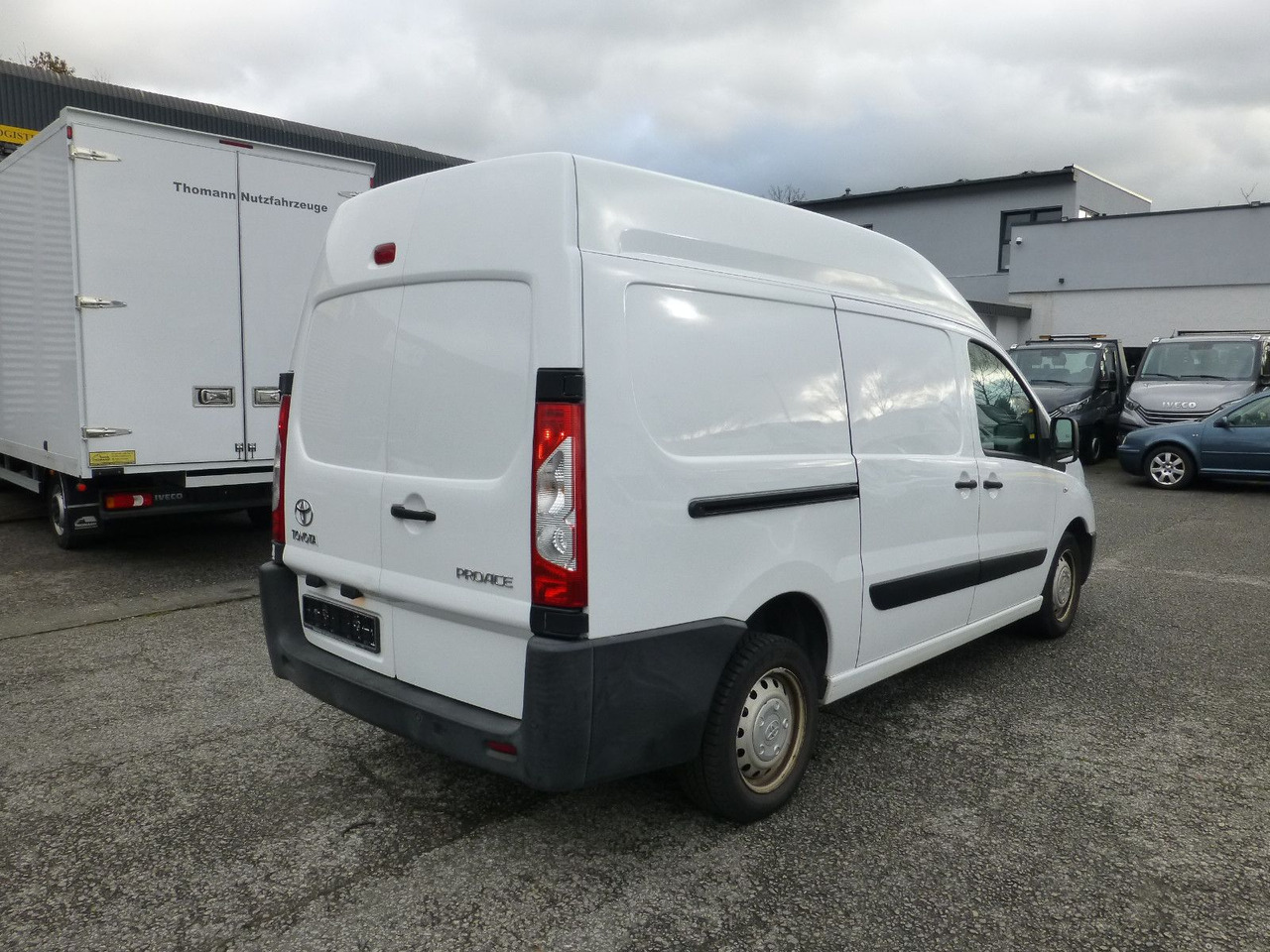 Toyota PROACE 2.0d L2H2 Klima Standheizung - Furgoneta pequeña: foto 5 Toyota PROACE 2.0d L2H2 Klima Standheizung - Furgoneta pequeña: foto 5