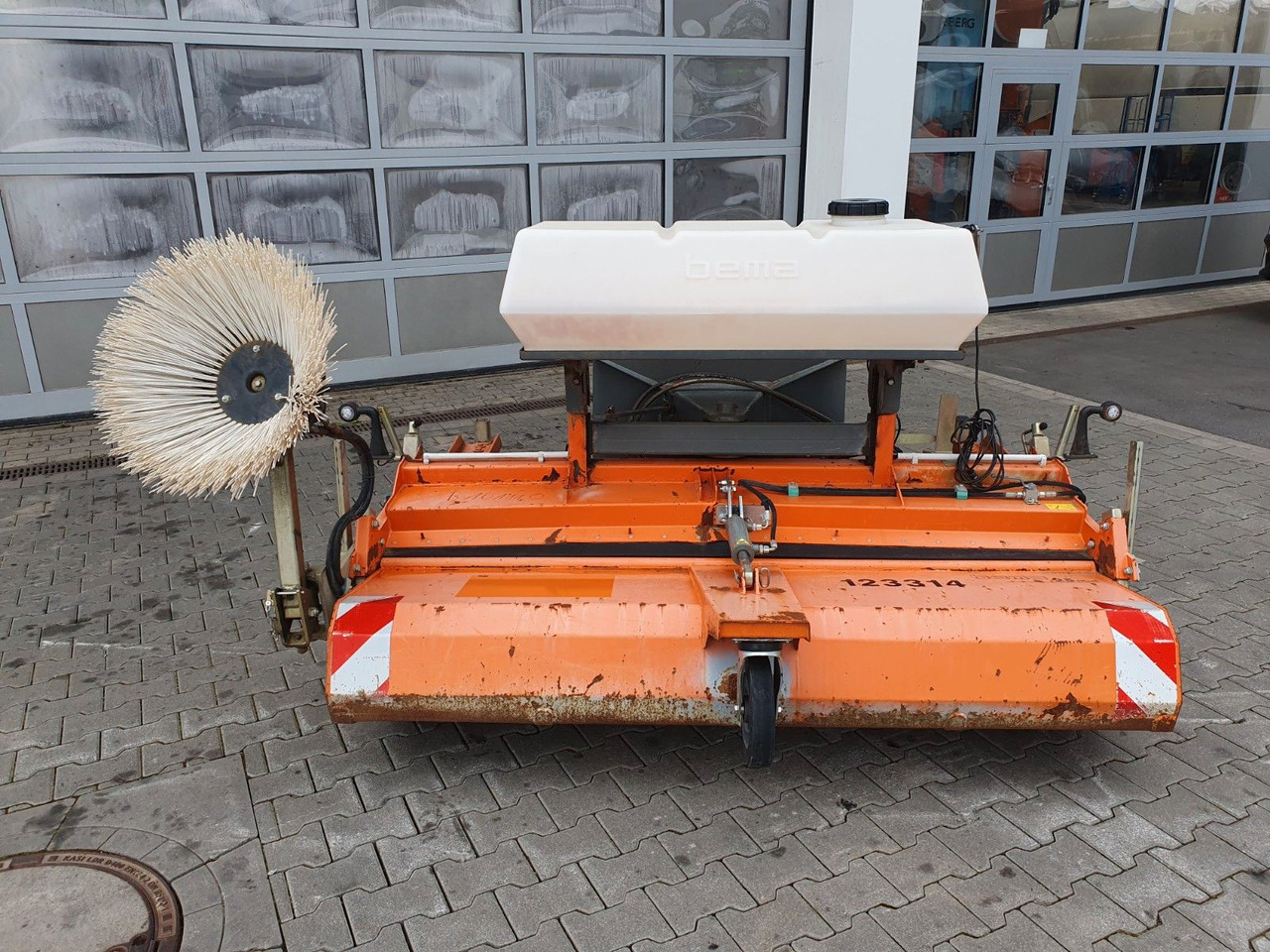 Bema 25 Dual Kehrmaschine / 2.050 mm / 2020 - Barredora cucharón: foto 3 Bema 25 Dual Kehrmaschine / 2.050 mm / 2020 - Barredora cucharón: foto 3