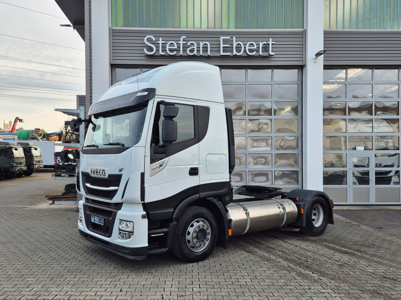 Iveco Stralis 460NP LNG 4x2 3 Stück - Cabeza tractora: foto 3 Iveco Stralis 460NP LNG 4x2 3 Stück - Cabeza tractora: foto 3