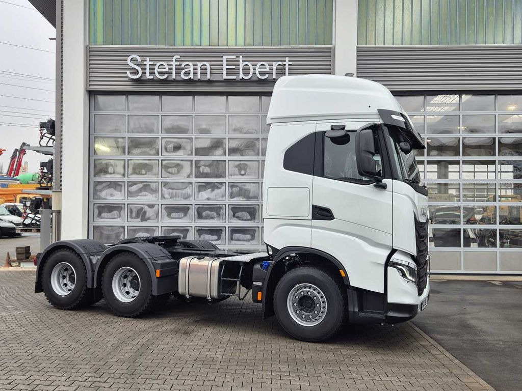 Iveco X-Way AS440X57TZ/P ON+ 6x4 Intarder 2xBett - Cabeza tractora: foto 4 Iveco X-Way AS440X57TZ/P ON+ 6x4 Intarder 2xBett - Cabeza tractora: foto 4