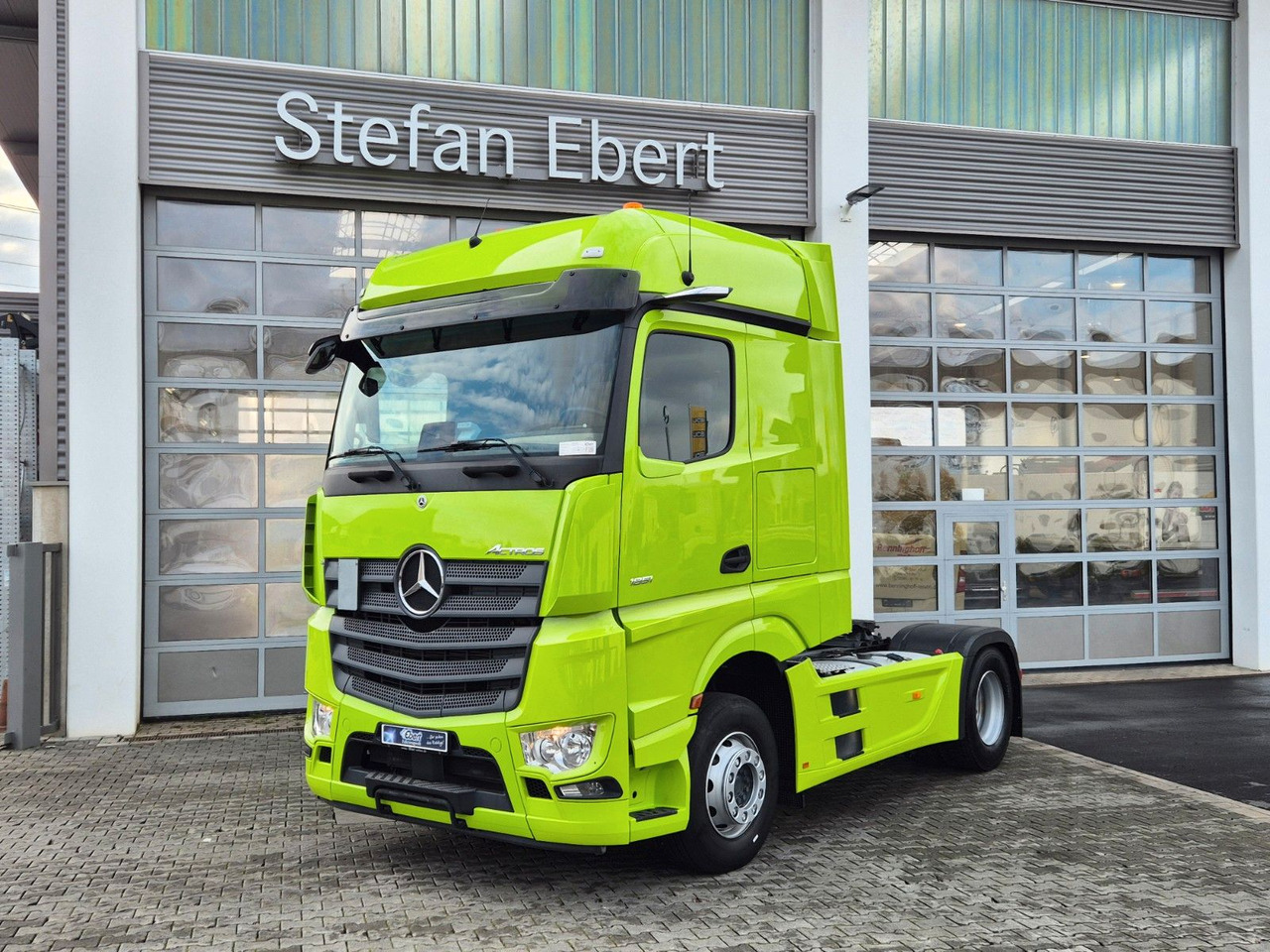 Mercedes-Benz Actros 1851 LS Öl-Retarder Standklima Mirror Big - Cabeza tractora: foto 3 Mercedes-Benz Actros 1851 LS Öl-Retarder Standklima Mirror Big - Cabeza tractora: foto 3