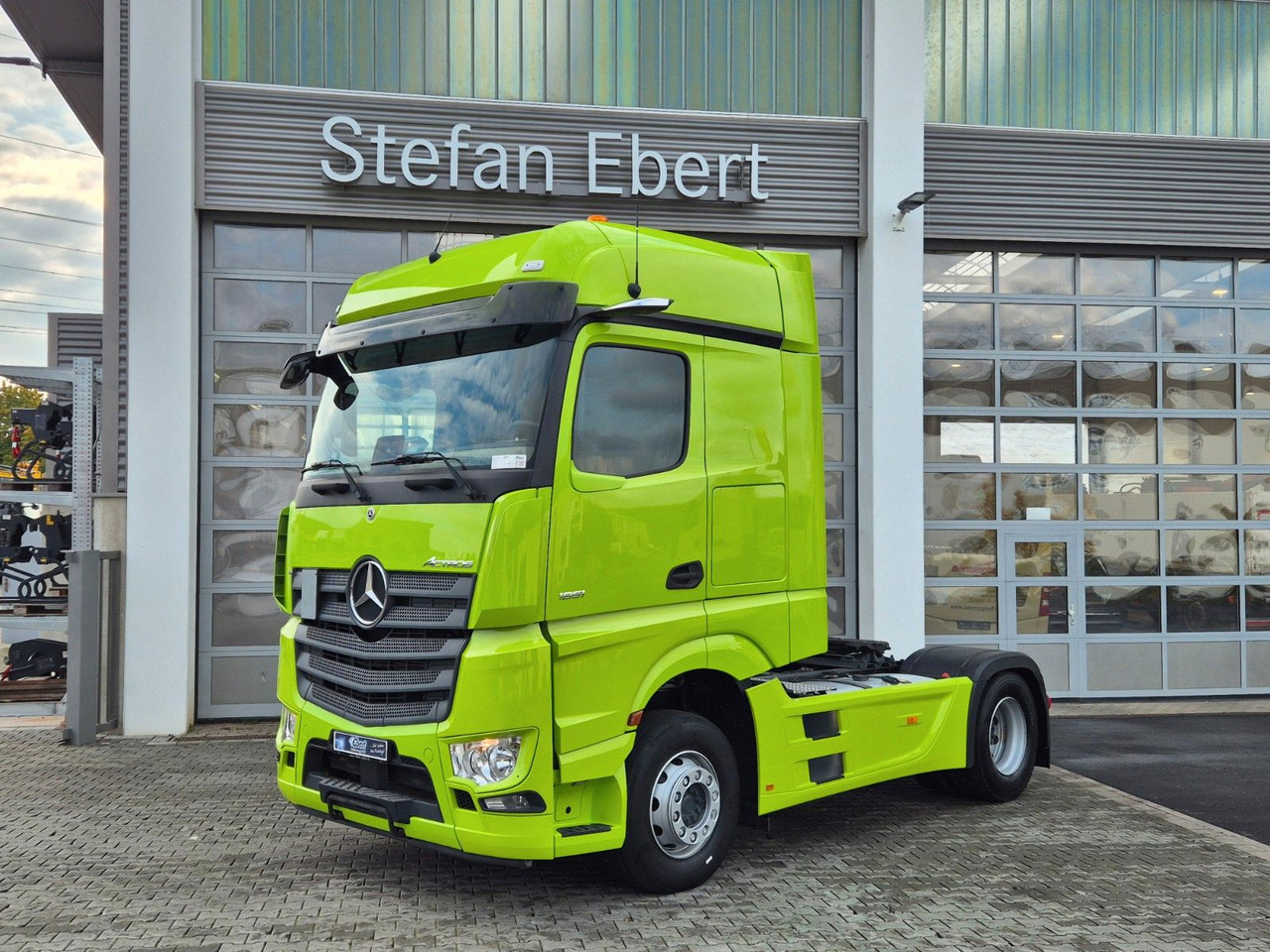 Mercedes-Benz Actros 1851 LS Öl-Retarder Standklima Mirror Big - Cabeza tractora: foto 1 Mercedes-Benz Actros 1851 LS Öl-Retarder Standklima Mirror Big - Cabeza tractora: foto 1